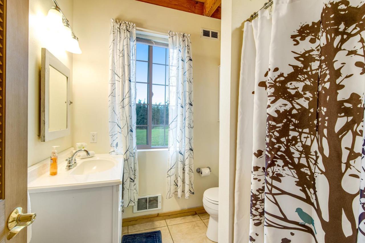 Camano Writer'S Cottage Экстерьер фото